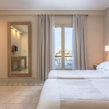 Porto Naxos Отель 4*