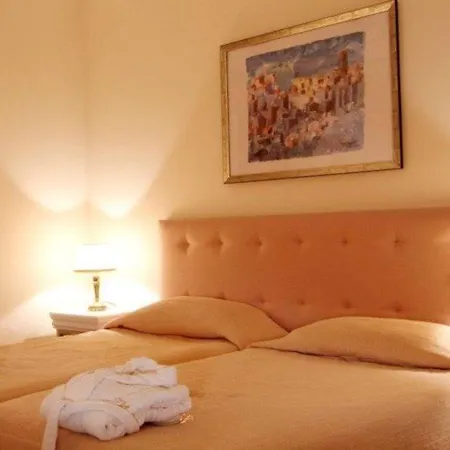 Porto Naxos Hotel