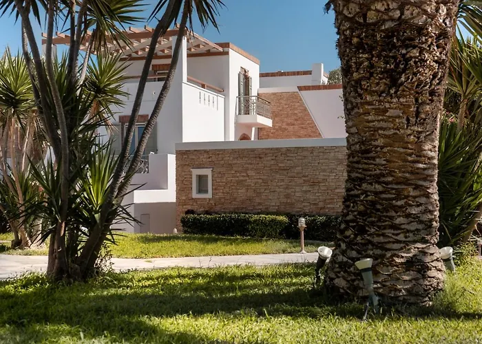 Отель Porto Naxos