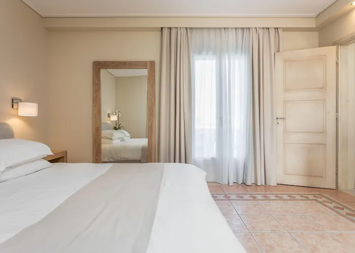 Porto Naxos Отель