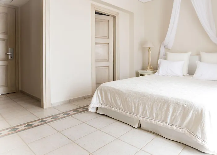 Porto Naxos Отель