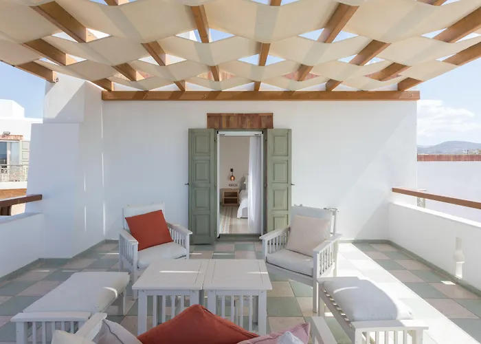 Отель Porto Naxos