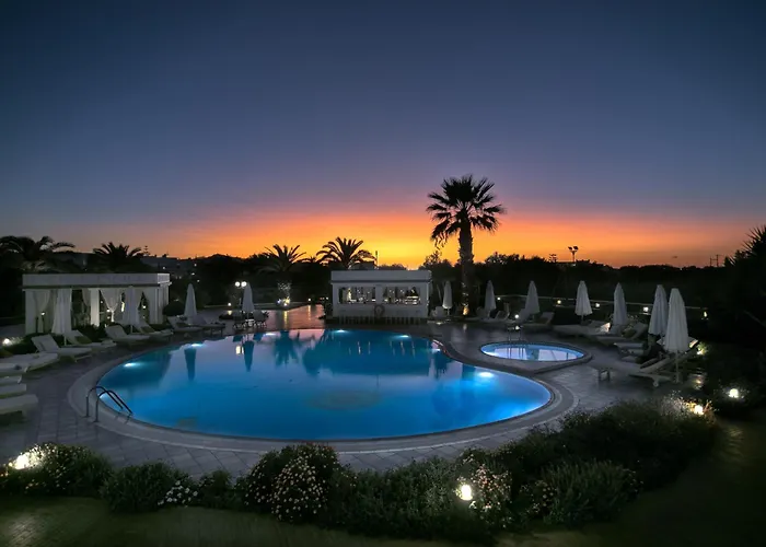 Porto Naxos Отель 4*