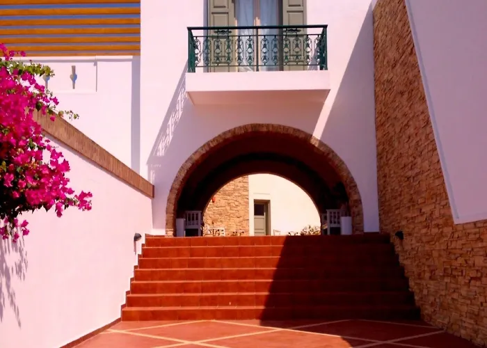 Porto Naxos Отель